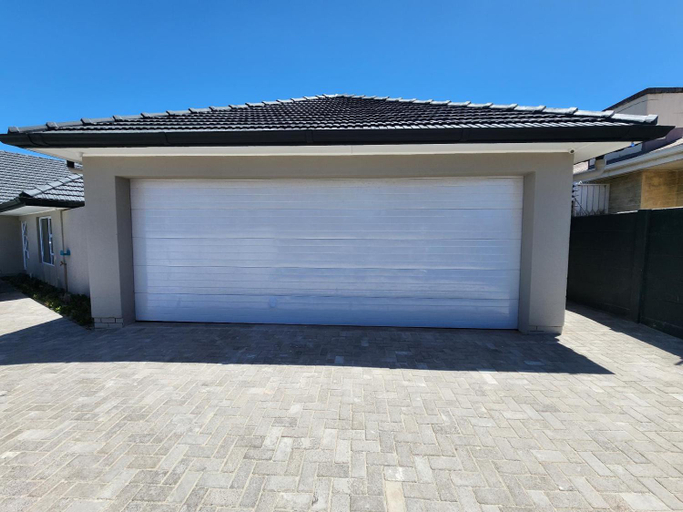 Exterior view 2, Wagenaar Villas, City of Cape Town