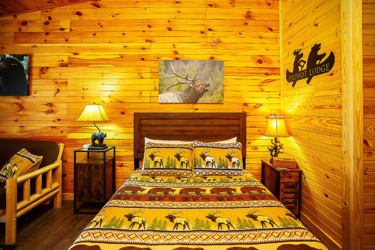 Bedroom 3, Bigfoot Lodge Room One, Polk
