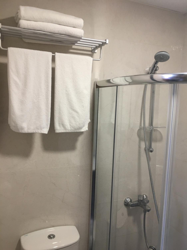 Bathroom 2, Beit Lebbos Boutique Hotel, Chouf