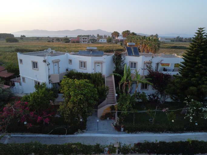 Exterior view 2, Zikas apartments, South Aegean