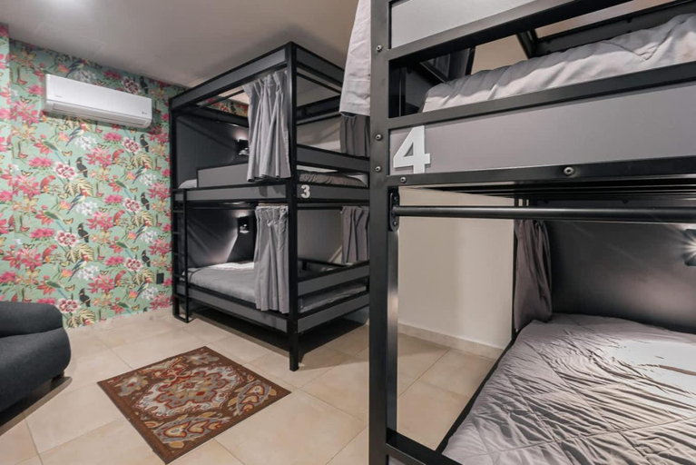 Bedroom 2, Cozy Bed in mixed room, Mexico City