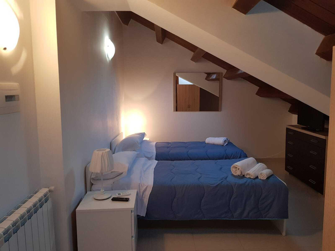 Bedroom 2, TERRA MIA, Syracuse