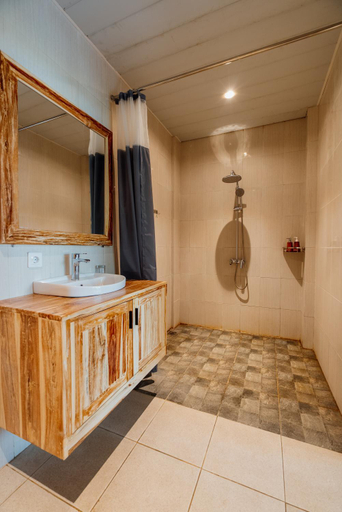 Bathroom 3, Goutama Homestay, Gianyar