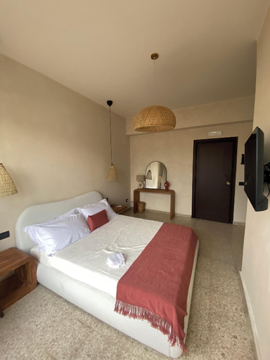 Others 2, Taga Suites, Catania