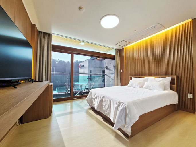 Others 3, Jinan Redginseng Ville, Jinan
