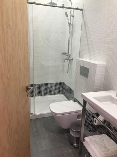 Bathroom 3, Casa da Sé by PURUS, Coimbra
