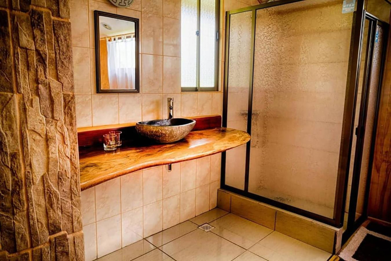 Bathroom 5, Chez Maria Goretti Hotel, ísla de Pascua