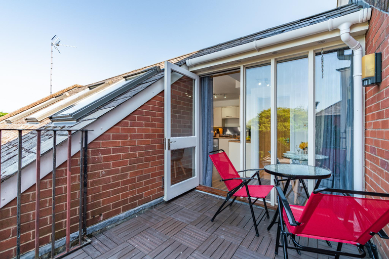Others 5, Beautiful Flat,Town Center, 55" Smart TV + Netflix, Hampshire