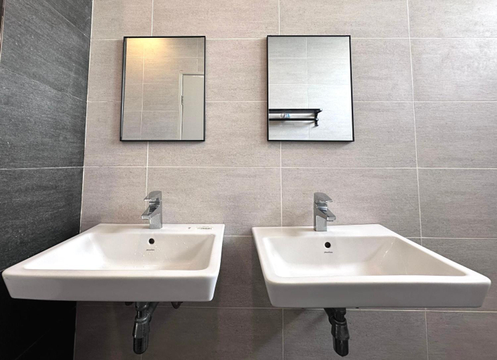 Bathroom 5, #Free Netflix 1BR Troika Kota Bharu By AGhome, Kota Bharu