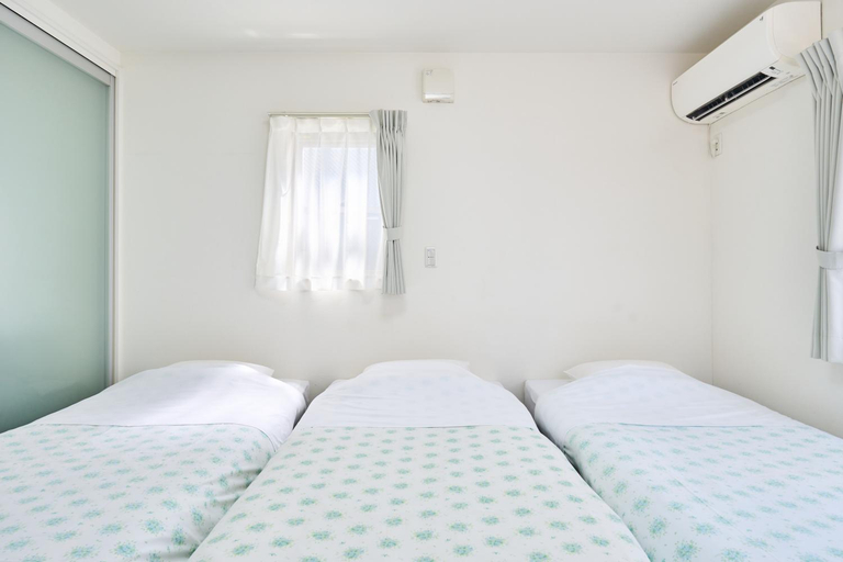 Bedroom 2, KOSHIGOE seaside inn, Fujisawa