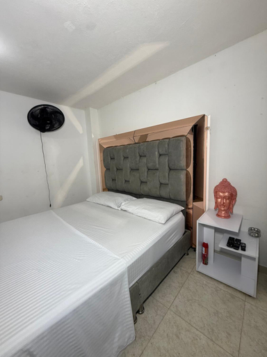 Bedroom 4, Oxford House Hostel, Floridablanca