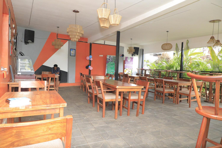 Food & Drinks 4, NL JOSEPHINES APARTMENTS, Jinja