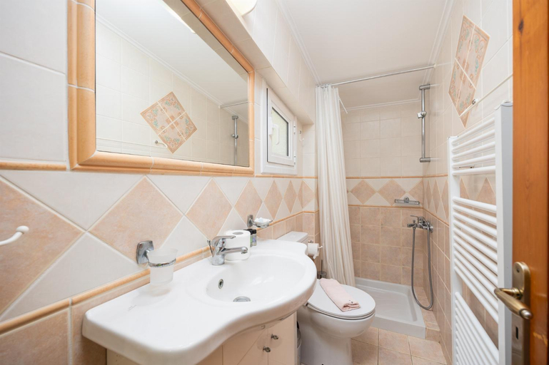 Bathroom 5, Villa Doreta, Ionian Islands