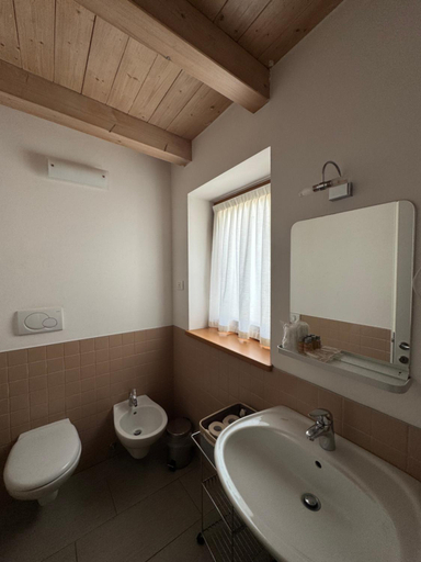 Bathroom 3, Agritur Ponte Alto, Trento