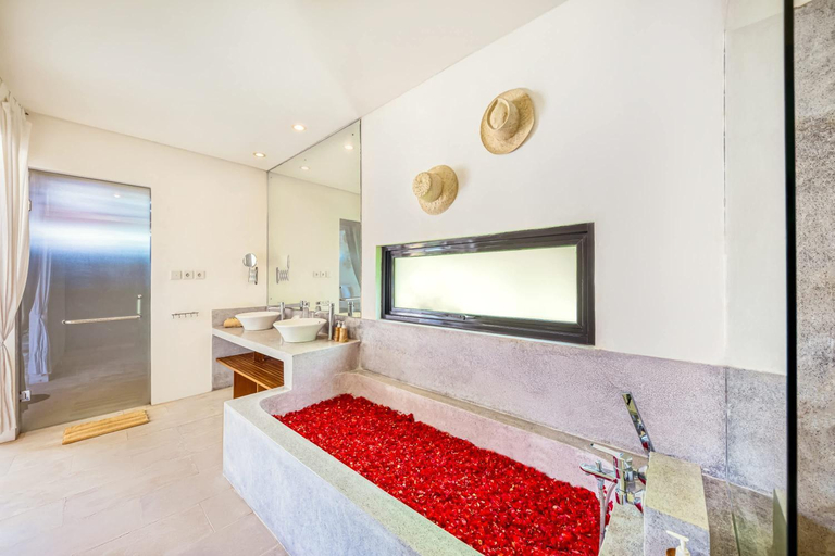 Bathroom 4, Villa Toscana (7 BDR) Luxury Villa, 3 pool, Badung