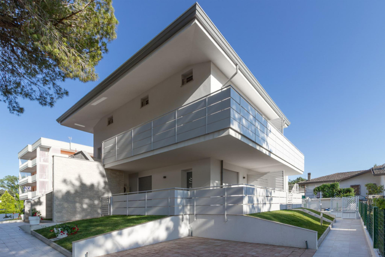 5, Modern apartment with shared pool, Venezia