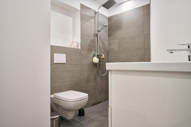Bathroom 2, Prora - Ferienwohnung mit Waschmaschine - Steife Brise, Vorpommern-Rügen