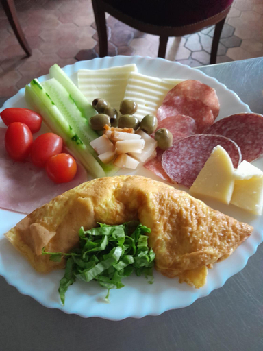 Food & Drinks, Vila Kira Busteni, Busteni