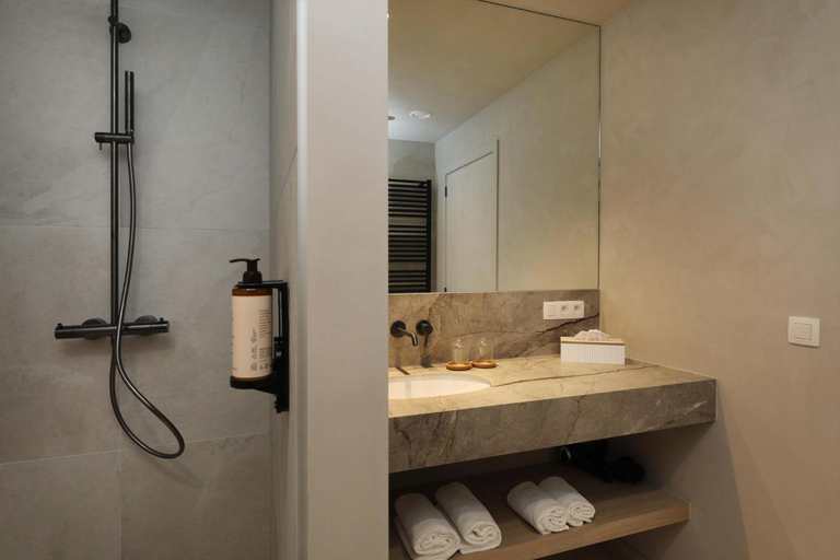 Bathroom 3, Villa Lodge with Jacuzzi | 8 people, Limburg