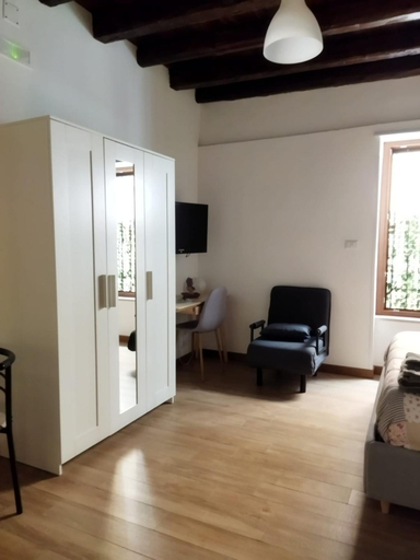 Others 4, Largo Otranto - Guest House, Brindisi