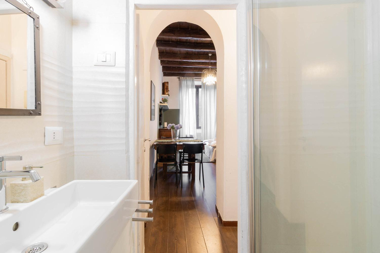 Bathroom 3, Tevere apartments, Rome