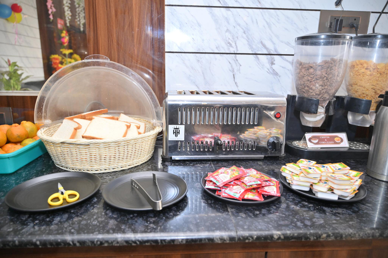 Food & Drinks 5, The Rath Inns, Purba Medinipur