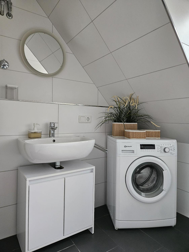 Bathroom 2, Ferienwohnung 2 ANNA IFF, Würzburg