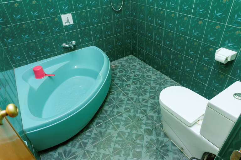 Bathroom 5, Hotel Antik, Bandung