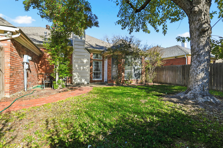 Exterior, Bright & Cozy 4BR Home, Collin
