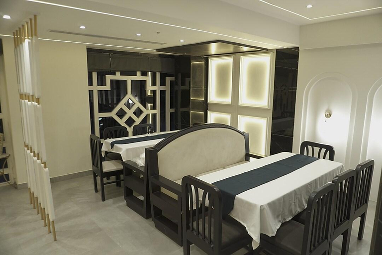 5, Hotel Decent, Barnala