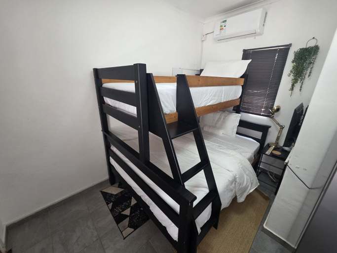 Others 2, Casa-Pel Tiny House, Palapye