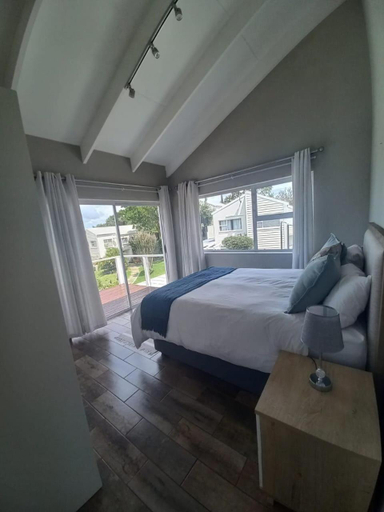Bedroom 2, Oaklands On The Knoll by Dream Resorts, Eden