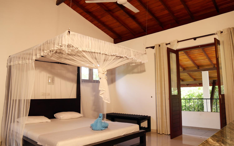 Others 5, Harris Villa, Hikkaduwa