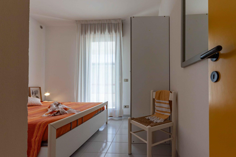 Bedroom 2, Modern apartment close to the beach - By Beahost Rentals, Venezia