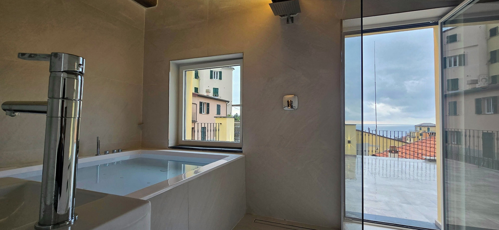 Interior 4, The Pirate's Penthouse- Bluchalet, La Spezia