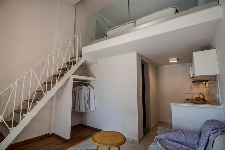 Others 5, Villa Anni, Thessaly