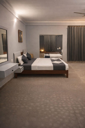 Bedroom 2, Hotel Hill Breeze, Vellore