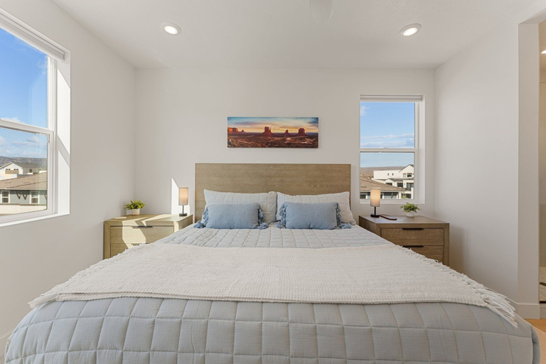 Room 3, Red Rock Lagoon 3 Bedroom Condo, Washington
