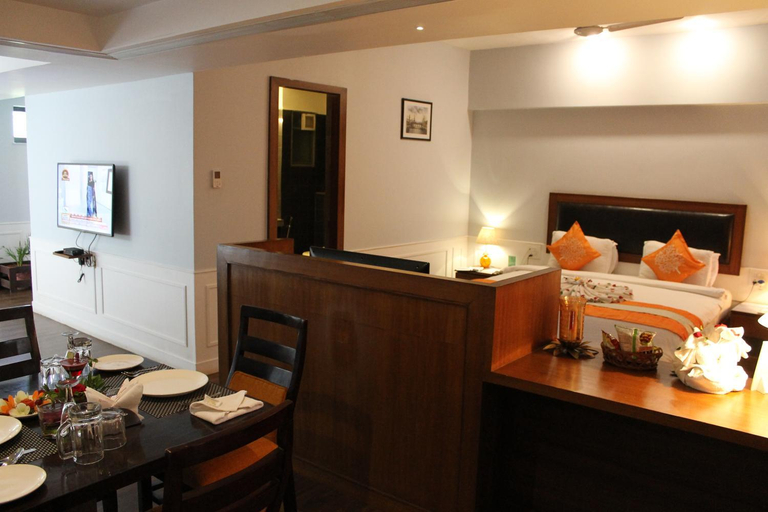 Bedroom 2, Krishna Inn - Royal Hotels, Kolhapur