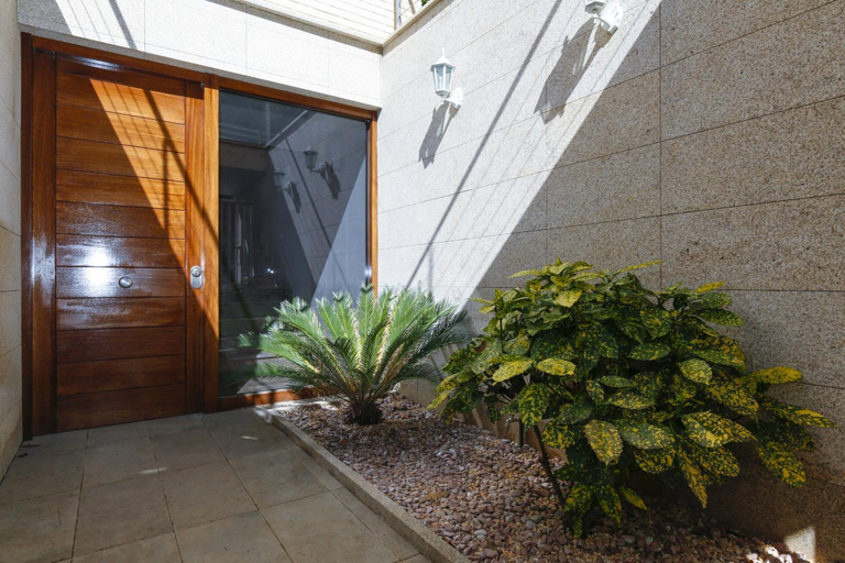 Others 5, Villa NINA, Tarragona