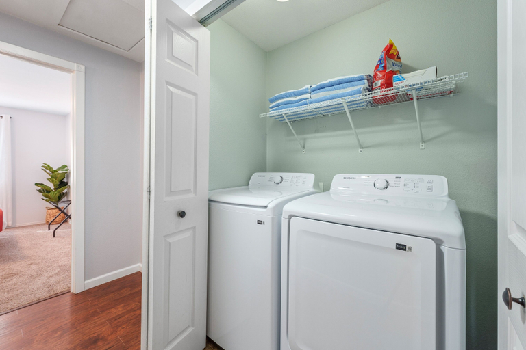 Interior 5, Moondance 3 Bedroom Home, Deschutes
