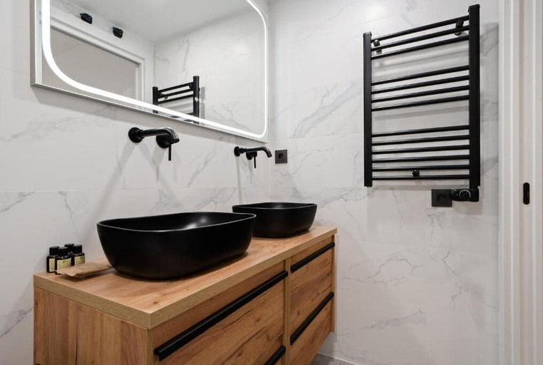 Bathroom 2, Dobo Pinto Castillo, Madrid