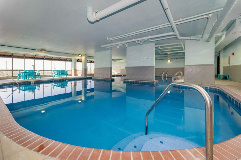 Pool 2, Phoenix X 805 1 Bedroom Condo, Escambia