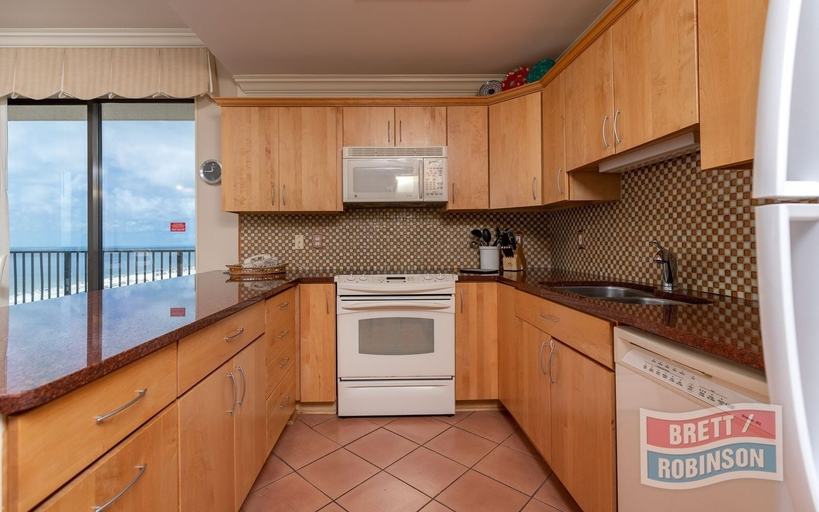 Private kitchen 3, Phoenix East 2 by Brett Robinson Vacations, Baldwin