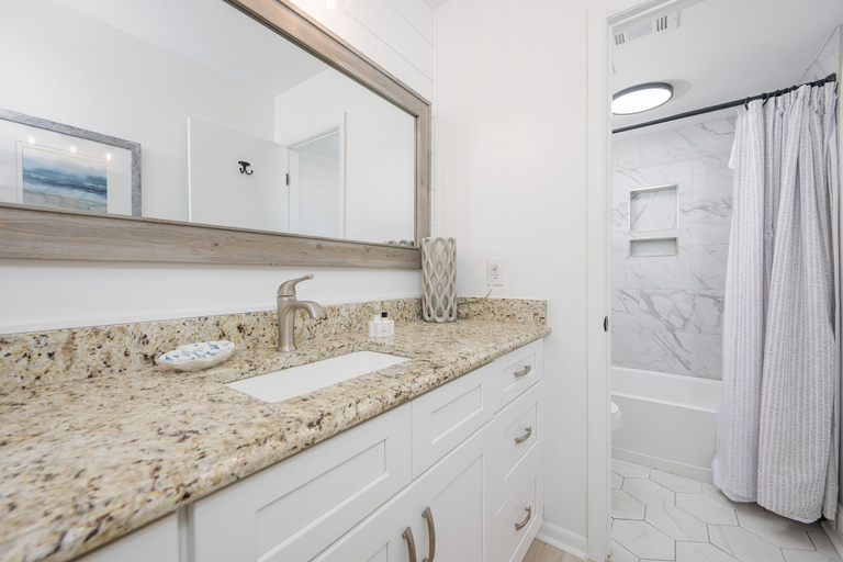 Bathroom 4, Wind Drift 310s 2 Bedroom Condo, Escambia
