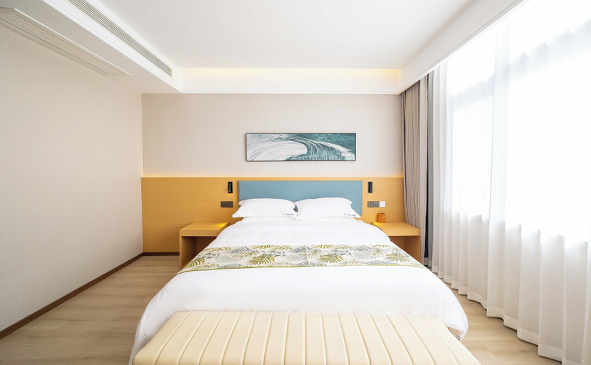 Room 2, Shiershan Yuntang Hotel, Qingdao
