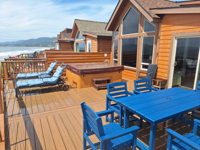 Others 4, Ocean Front Cabin 15, Jacuzzi & Sensational Views, Del Norte