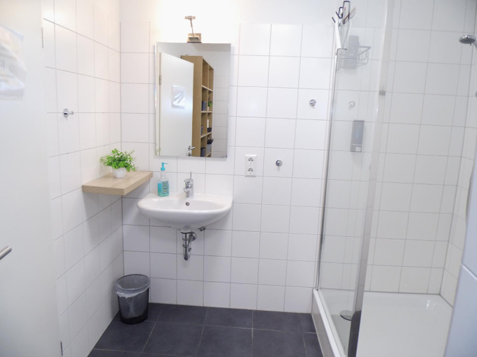 Bathroom 2, Urban Living unter den Dachern der Gottinger Altstadt, Göttingen