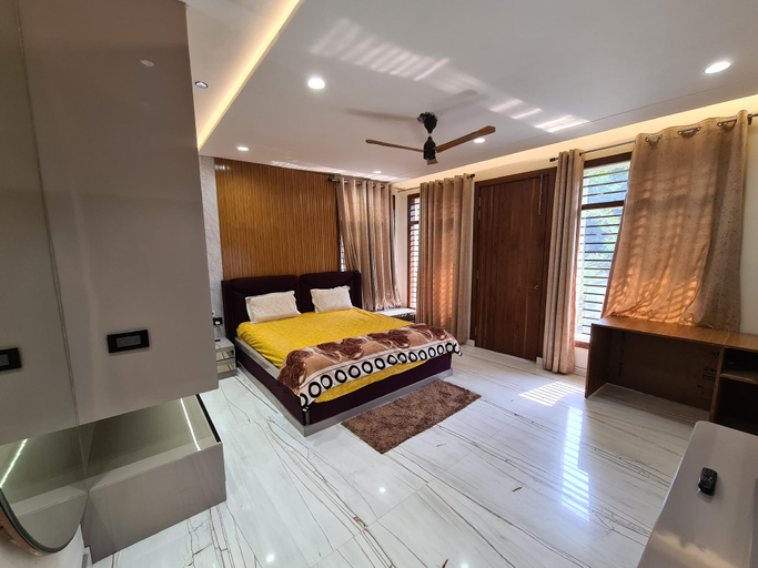 Bedroom 2, Dwivedi Villa, Agra