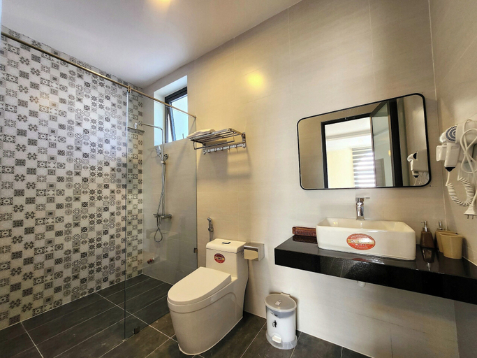 Bathroom 3, KSol Hotel & Apartment, Đà Lạt